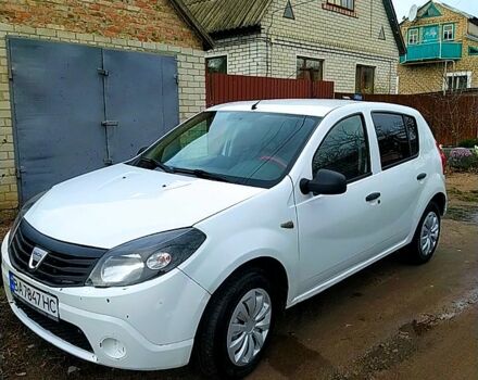 Білий Дачія Sandero, об'ємом двигуна 1.1 л та пробігом 215 тис. км за 3899 $, фото 1 на Automoto.ua