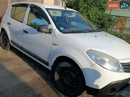 Белый Дачия Сандеро, объемом двигателя 1.39 л и пробегом 201 тыс. км за 4300 $, фото 1 на Automoto.ua