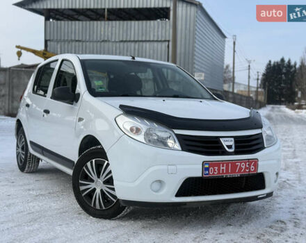 Белый Дачия Сандеро, объемом двигателя 1.4 л и пробегом 196 тыс. км за 4900 $, фото 1 на Automoto.ua