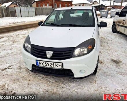 Белый Дачия Сандеро, объемом двигателя 1.4 л и пробегом 165 тыс. км за 3850 $, фото 1 на Automoto.ua