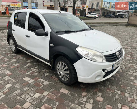 Белый Дачия Сандеро, объемом двигателя 1.4 л и пробегом 250 тыс. км за 2250 $, фото 1 на Automoto.ua
