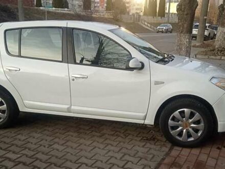 Дачія Sandero 2009 у Рівному на Automoto.ua Білий Дачія Sandero, об'ємом двигуна 1.4 л та пробігом 121 тис. км за 4650 $, фото 1 на Automoto.ua