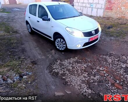 Белый Дачия Сандеро, объемом двигателя 1.4 л и пробегом 154 тыс. км за 4650 $, фото 1 на Automoto.ua