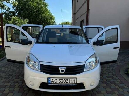 Білий Дачія Sandero, об'ємом двигуна 1.15 л та пробігом 194 тис. км за 3700 $, фото 1 на Automoto.ua