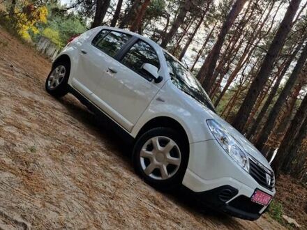 Дачія Sandero 2009 у Полтаві на Automoto.ua Білий Дачія Sandero, об'ємом двигуна 1.6 л та пробігом 141 тис. км за 5699 $, фото 1 на Automoto.ua