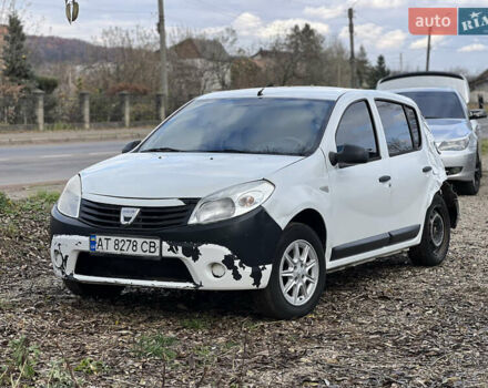 Белый Дачия Сандеро, объемом двигателя 1.39 л и пробегом 450 тыс. км за 1699 $, фото 1 на Automoto.ua