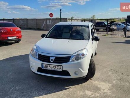 Дачія Sandero 2010 у Софіївська Борщагівка на Automoto.ua Білий Дачія Sandero, об'ємом двигуна 1.39 л та пробігом 147 тис. км за 5100 $, фото 1 на Automoto.ua