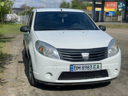 Дачія Sandero 2010 у Изяслве на Automoto.ua Білий Дачія Sandero, об'ємом двигуна 1.6 л та пробігом 210 тис. км за 4600 $, фото 1 на Automoto.ua
