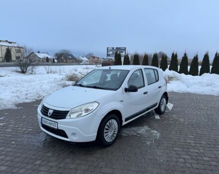 Белый Дачия Сандеро, объемом двигателя 1.5 л и пробегом 258 тыс. км за 3900 $, фото 1 на Automoto.ua