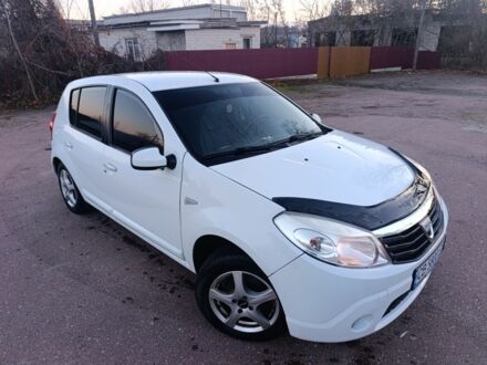 Белый Дачия Сандеро, объемом двигателя 1.1 л и пробегом 230 тыс. км за 4300 $, фото 1 на Automoto.ua