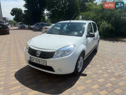 Дачія Sandero 2011 у Рівному на Automoto.ua Білий Дачія Sandero, об'ємом двигуна 1.1 л та пробігом 219 тис. км за 4250 $, фото 1 на Automoto.ua