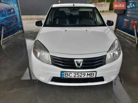 Дачія Sandero 2011 у Львові на Automoto.ua Білий Дачія Sandero, об'ємом двигуна 1.15 л та пробігом 256 тис. км за 2550 $, фото 1 на Automoto.ua