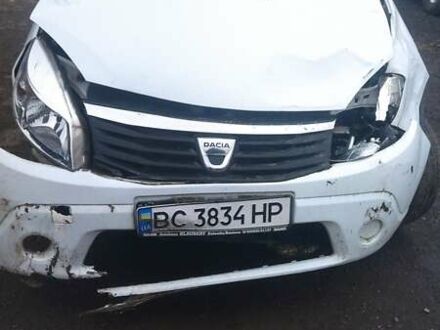 Белый Дачия Сандеро, объемом двигателя 1.2 л и пробегом 155 тыс. км за 1777 $, фото 1 на Automoto.ua