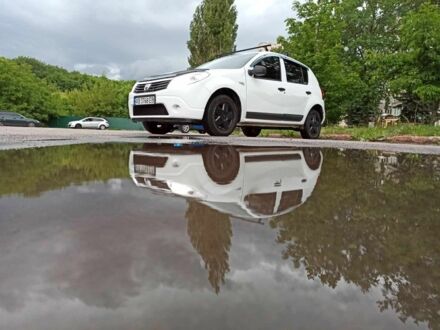 Білий Дачія Sandero, об'ємом двигуна 1.5 л та пробігом 190 тис. км за 5100 $, фото 1 на Automoto.ua