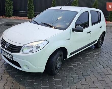 Белый Дачия Сандеро, объемом двигателя 1.5 л и пробегом 252 тыс. км за 5000 $, фото 1 на Automoto.ua