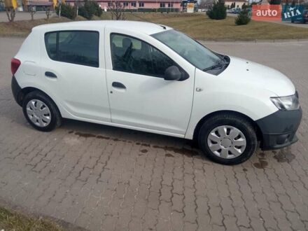 Дачія Sandero 2013 у Бродах на Automoto.ua Білий Дачія Sandero, об'ємом двигуна 1.15 л та пробігом 186 тис. км за 3799 $, фото 1 на Automoto.ua