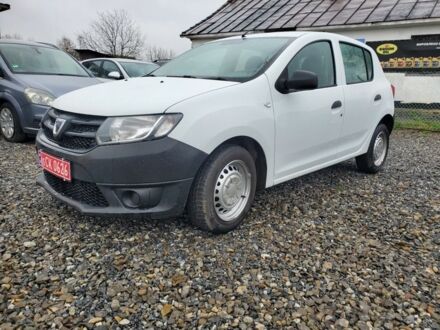 Белый Дачия Сандеро, объемом двигателя 1.2 л и пробегом 200 тыс. км за 3800 $, фото 1 на Automoto.ua