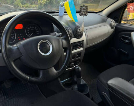 Бежевый Дачия Сандеро, объемом двигателя 1.39 л и пробегом 98 тыс. км за 5200 $, фото 1 на Automoto.ua