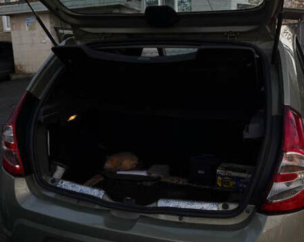 Бежевый Дачия Сандеро, объемом двигателя 1.39 л и пробегом 98 тыс. км за 5200 $, фото 2 на Automoto.ua