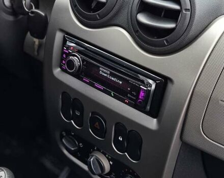 Бежевый Дачия Сандеро, объемом двигателя 1.4 л и пробегом 140 тыс. км за 4900 $, фото 18 на Automoto.ua