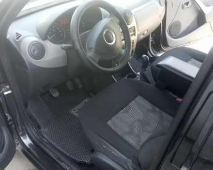 Чорний Дачія Sandero, об'ємом двигуна 1.1 л та пробігом 200 тис. км за 3300 $, фото 5 на Automoto.ua