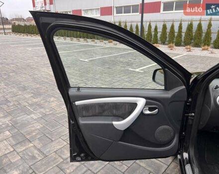 Чорний Дачія Sandero, об'ємом двигуна 1.6 л та пробігом 136 тис. км за 4950 $, фото 11 на Automoto.ua