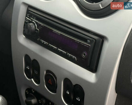 Черный Дачия Сандеро, объемом двигателя 1.6 л и пробегом 131 тыс. км за 5750 $, фото 30 на Automoto.ua