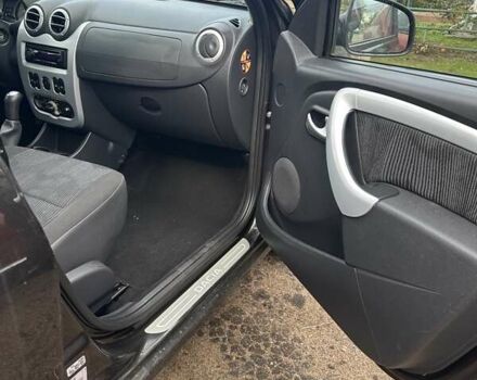 Дачия Сандеро 2011 в Новоукраинке на Automoto.ua Черный Дачия Сандеро, объемом двигателя 1.6 л и пробегом 131 тыс. км за 6400 $, фото 11 на Automoto.ua