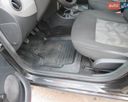 Черный Дачия Сандеро, объемом двигателя 1.6 л и пробегом 220 тыс. км за 4950 $, фото 10 на Automoto.ua