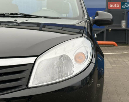 Черный Дачия Сандеро, объемом двигателя 1.6 л и пробегом 131 тыс. км за 5750 $, фото 10 на Automoto.ua