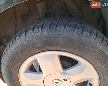 Дачия Сандеро 2011 в Полтаве на Automoto.ua Черный Дачия Сандеро, объемом двигателя 1.6 л и пробегом 150 тыс. км за 5200 $, фото 3 на Automoto.ua