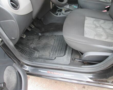 Дачия Сандеро 2011 в Чернигове на Automoto.ua Черный Дачия Сандеро, объемом двигателя 1.6 л и пробегом 220 тыс. км за 4950 $, фото 13 на Automoto.ua