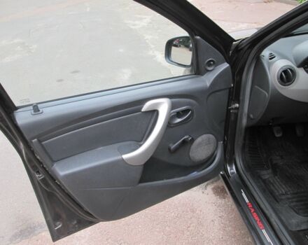 Дачия Сандеро 2011 в Чернигове на Automoto.ua Черный Дачия Сандеро, объемом двигателя 1.6 л и пробегом 220 тыс. км за 4950 $, фото 16 на Automoto.ua