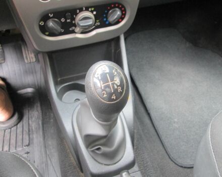 Дачия Сандеро 2011 в Чернигове на Automoto.ua Черный Дачия Сандеро, объемом двигателя 1.6 л и пробегом 220 тыс. км за 4950 $, фото 18 на Automoto.ua