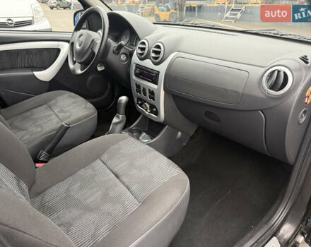 Черный Дачия Сандеро, объемом двигателя 1.6 л и пробегом 131 тыс. км за 5750 $, фото 25 на Automoto.ua