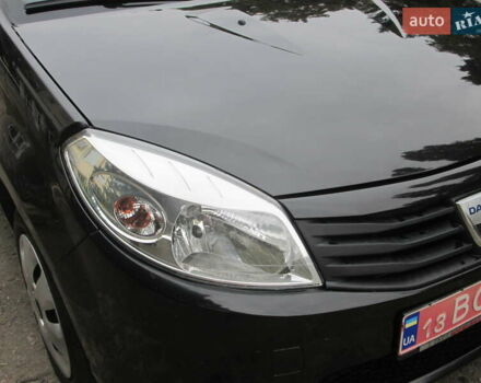 Черный Дачия Сандеро, объемом двигателя 1.6 л и пробегом 220 тыс. км за 4950 $, фото 3 на Automoto.ua