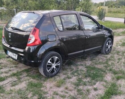 Черный Дачия Сандеро, объемом двигателя 1.2 л и пробегом 300 тыс. км за 4000 $, фото 2 на Automoto.ua