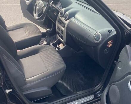 Дачия Сандеро 2012 в Первомайск на Automoto.ua Черный Дачия Сандеро, объемом двигателя 1.5 л и пробегом 222 тыс. км за 4800 $, фото 12 на Automoto.ua