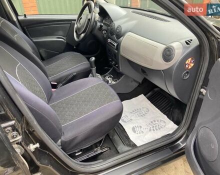 Черный Дачия Сандеро, объемом двигателя 1.1 л и пробегом 150 тыс. км за 5300 $, фото 10 на Automoto.ua