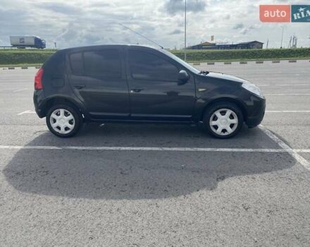 Дачия Сандеро 2012 в Первомайск на Automoto.ua Черный Дачия Сандеро, объемом двигателя 1.5 л и пробегом 222 тыс. км за 4800 $, фото 3 на Automoto.ua