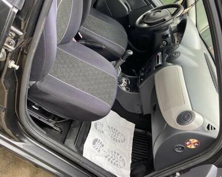 Черный Дачия Сандеро, объемом двигателя 1.1 л и пробегом 150 тыс. км за 5300 $, фото 9 на Automoto.ua