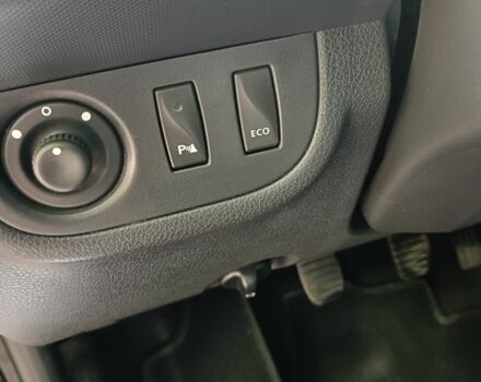 Черный Дачия Сандеро, объемом двигателя 1.5 л и пробегом 212 тыс. км за 9500 $, фото 6 на Automoto.ua