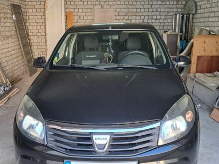 Чорний Дачія Sandero, об'ємом двигуна 1.4 л та пробігом 131 тис. км за 5600 $, фото 1 на Automoto.ua