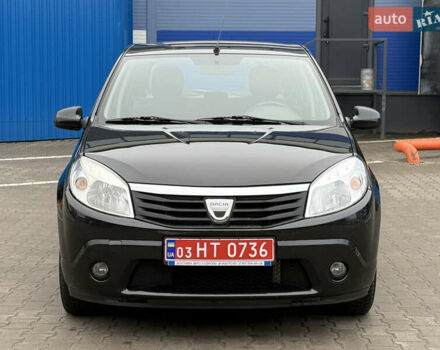 Черный Дачия Сандеро, объемом двигателя 1.6 л и пробегом 131 тыс. км за 5750 $, фото 1 на Automoto.ua