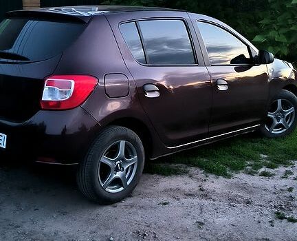 Дачия Сандеро 2016 в Ромнах на Automoto.ua Коричневый Дачия Сандеро, объемом двигателя 1.5 л и пробегом 260 тыс. км за 8300 $, фото 5 на Automoto.ua