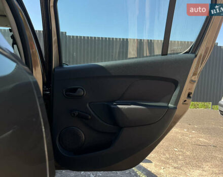 Коричневый Дачия Сандеро, объемом двигателя 0.9 л и пробегом 45 тыс. км за 7300 $, фото 11 на Automoto.ua