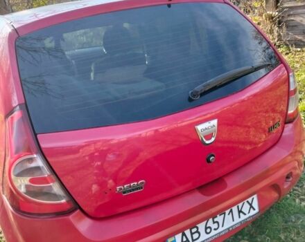 Красный Дачия Сандеро, объемом двигателя 1.4 л и пробегом 243 тыс. км за 3500 $, фото 1 на Automoto.ua