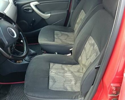 Красный Дачия Сандеро, объемом двигателя 1.4 л и пробегом 275 тыс. км за 4200 $, фото 6 на Automoto.ua