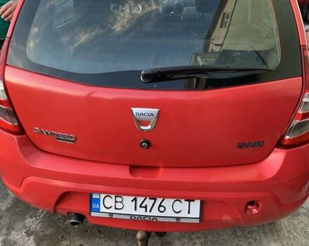 Красный Дачия Сандеро, объемом двигателя 1.4 л и пробегом 220 тыс. км за 4900 $, фото 1 на Automoto.ua