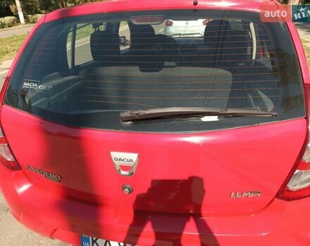 Красный Дачия Сандеро, объемом двигателя 1.39 л и пробегом 192 тыс. км за 3999 $, фото 4 на Automoto.ua
